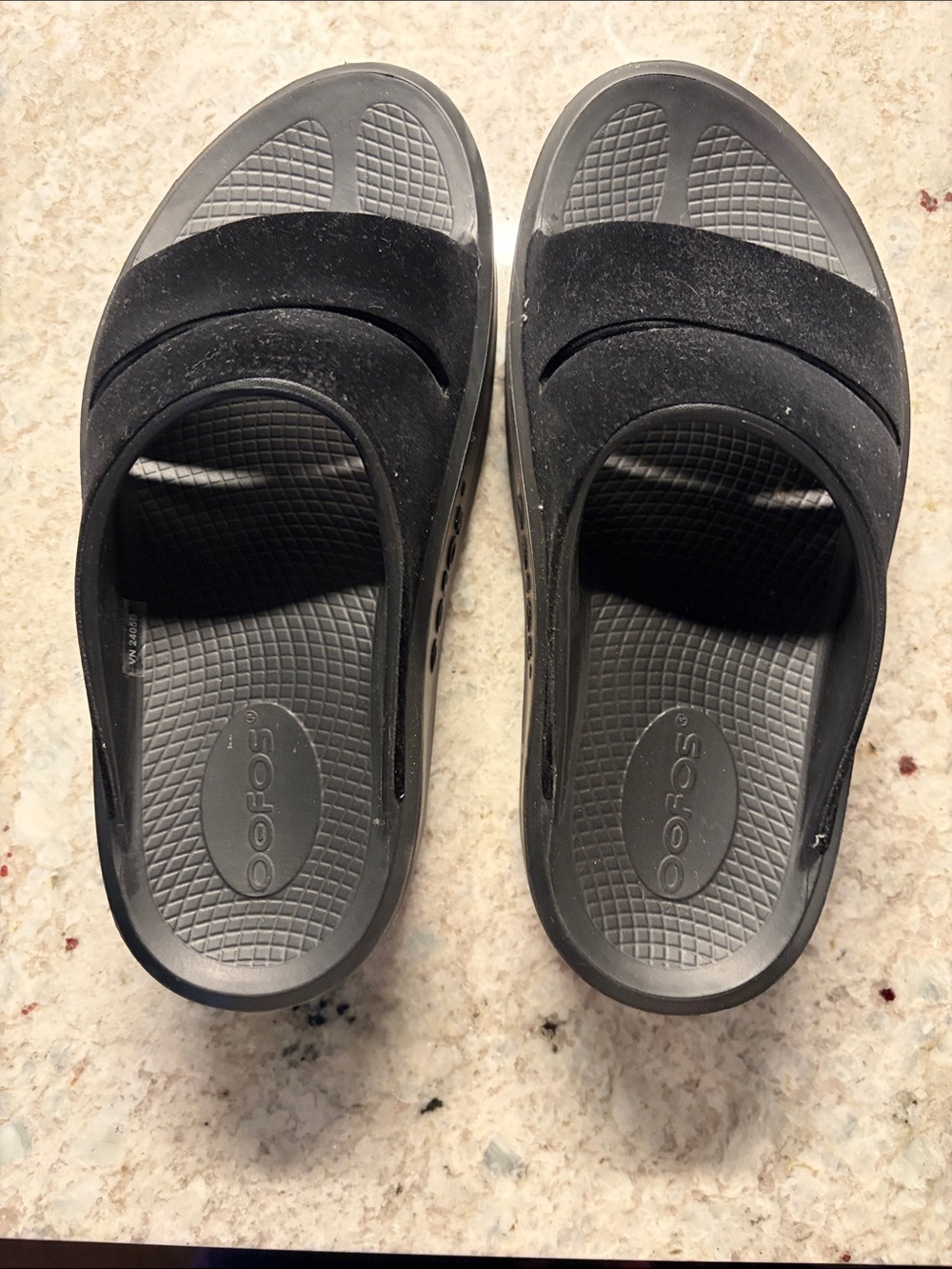 OOFOS Black and Gray Recovery Slide Sandals